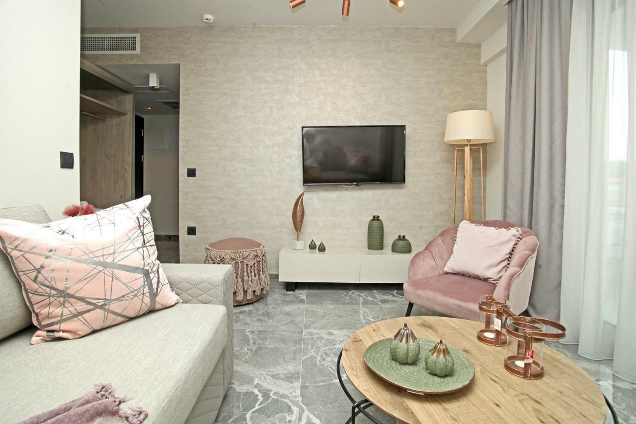 Athinais Luxury Apartments 하니오티 외부 사진