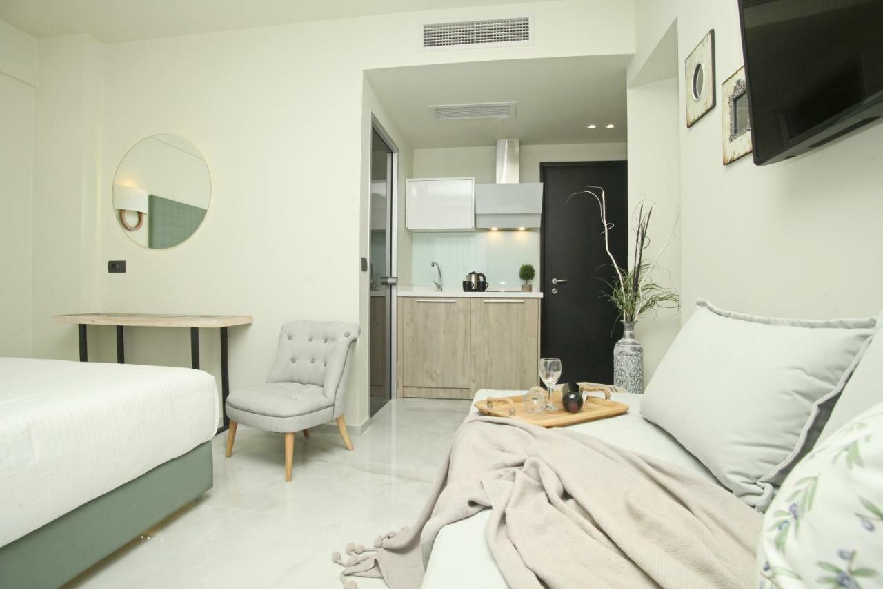 Athinais Luxury Apartments 하니오티 외부 사진