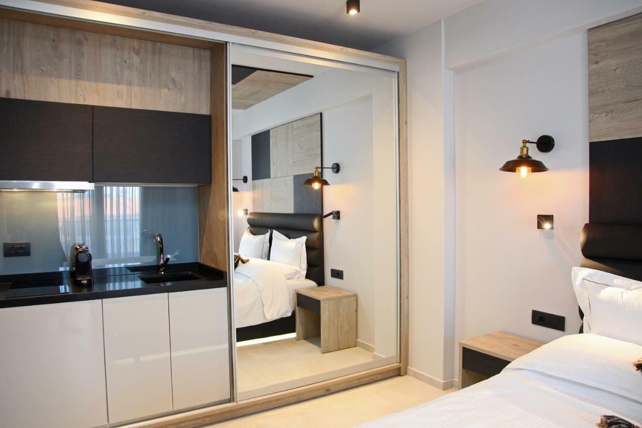 Athinais Luxury Apartments 하니오티 외부 사진