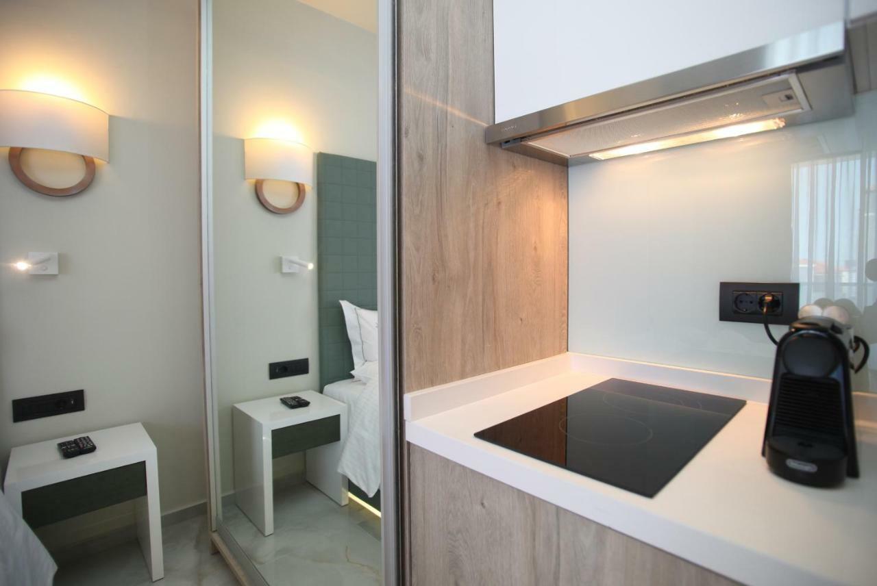 Athinais Luxury Apartments 하니오티 외부 사진